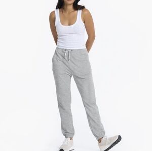 Vuori Laguna Lounge Pant 2.0 Women S Heather Grey Dreamknit Athleisure Cropped